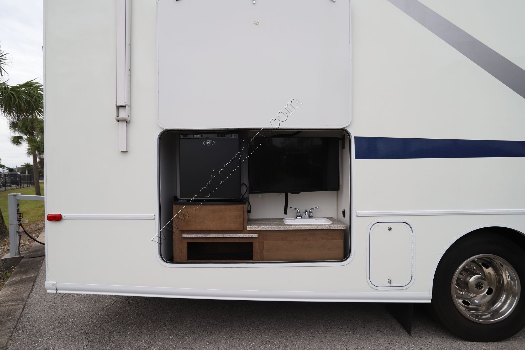 Used 2018 Winnebago Intent 30R Class A  For Sale