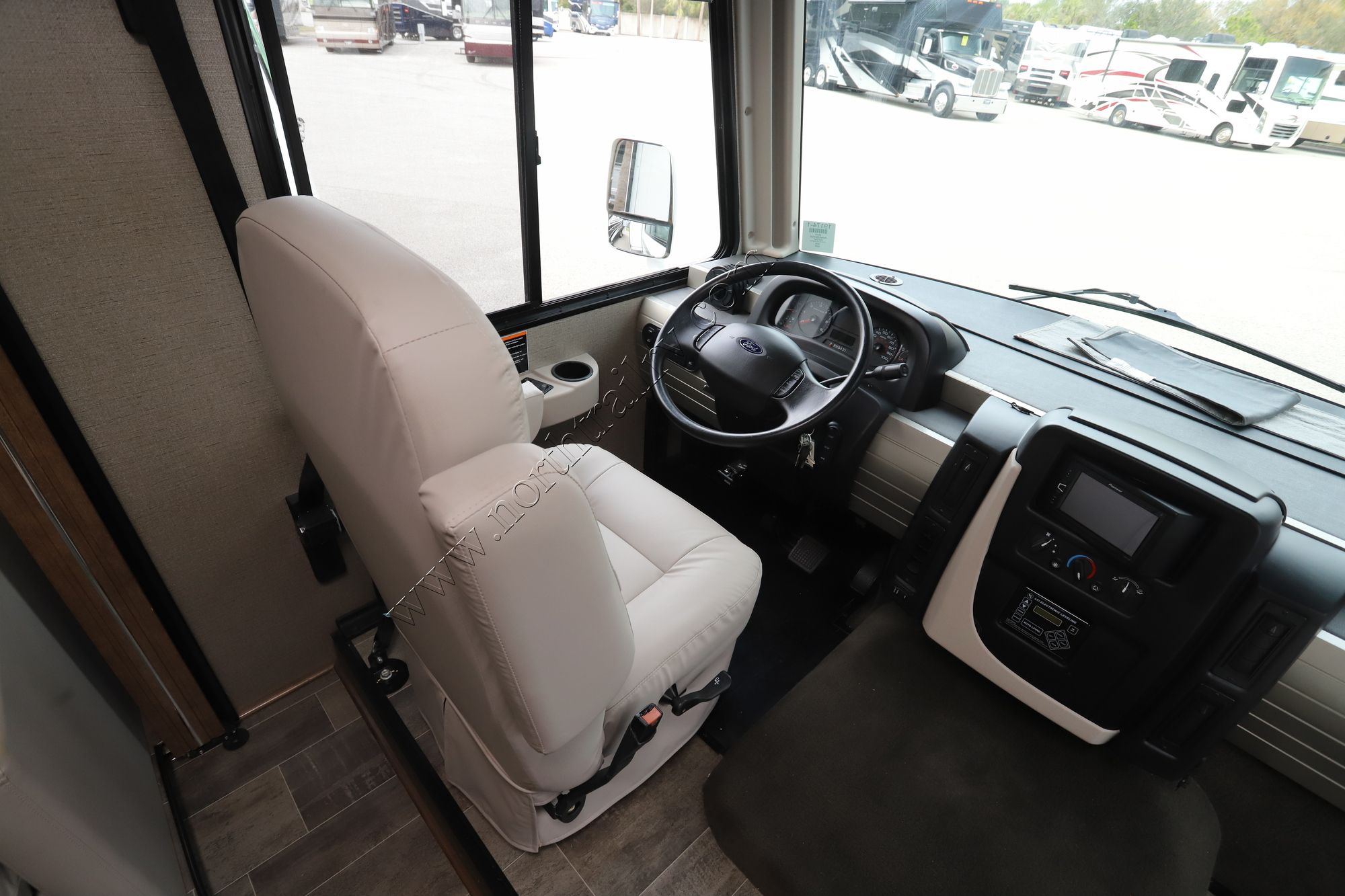 Used 2018 Winnebago Intent 30R Class A  For Sale