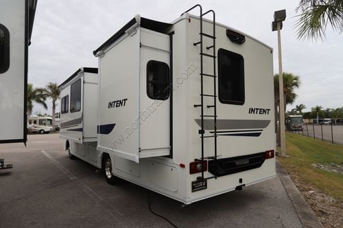 2018 Winnebago Intent 30R