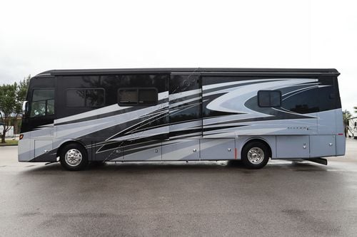 2022 Tiffin Motor Homes Allegro Red 37PA