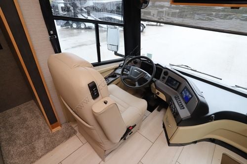 2022 Tiffin Motor Homes Allegro Red 37PA