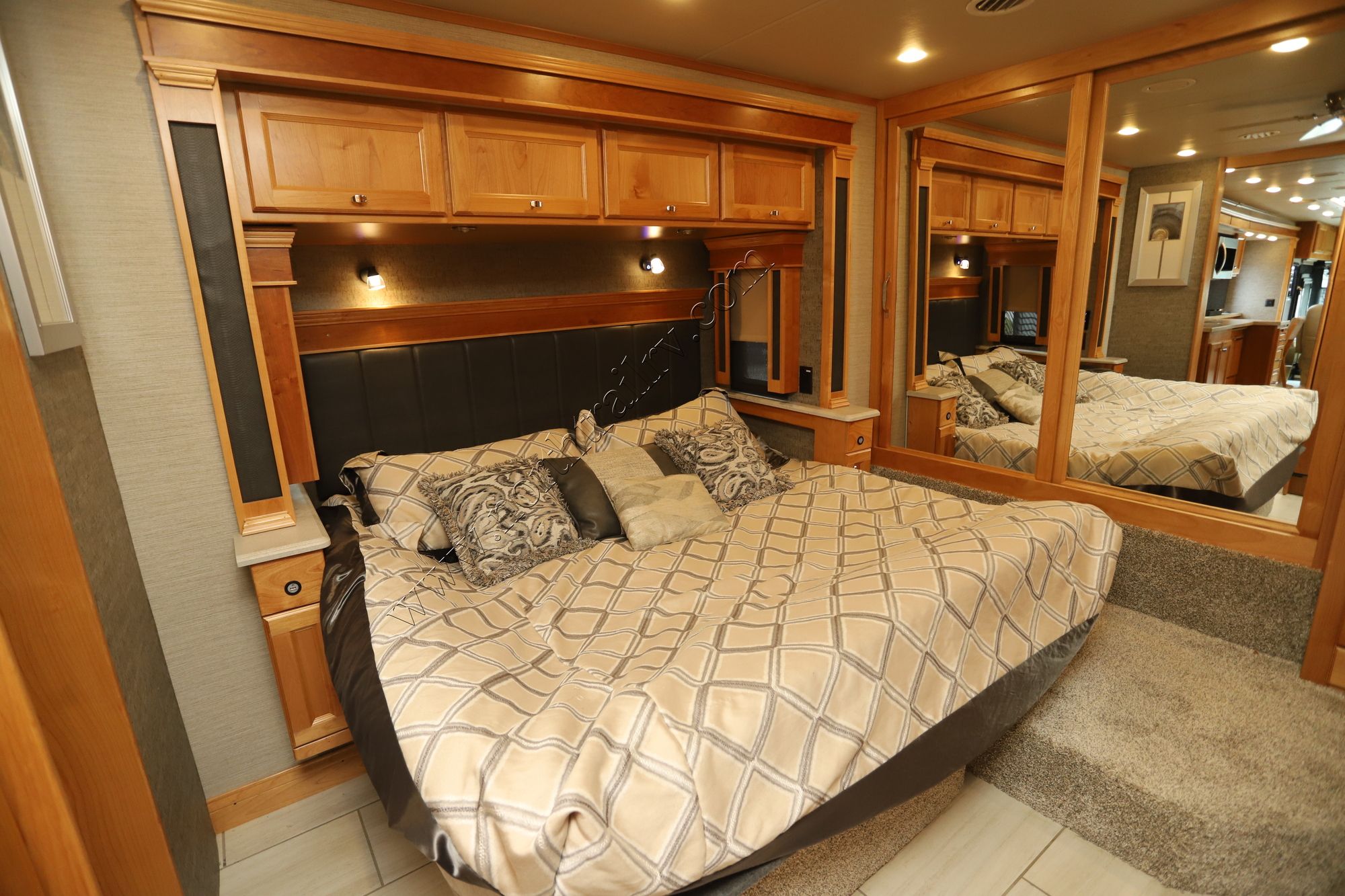 Used 2022 Tiffin Motor Homes Allegro Red 37PA Class A  For Sale