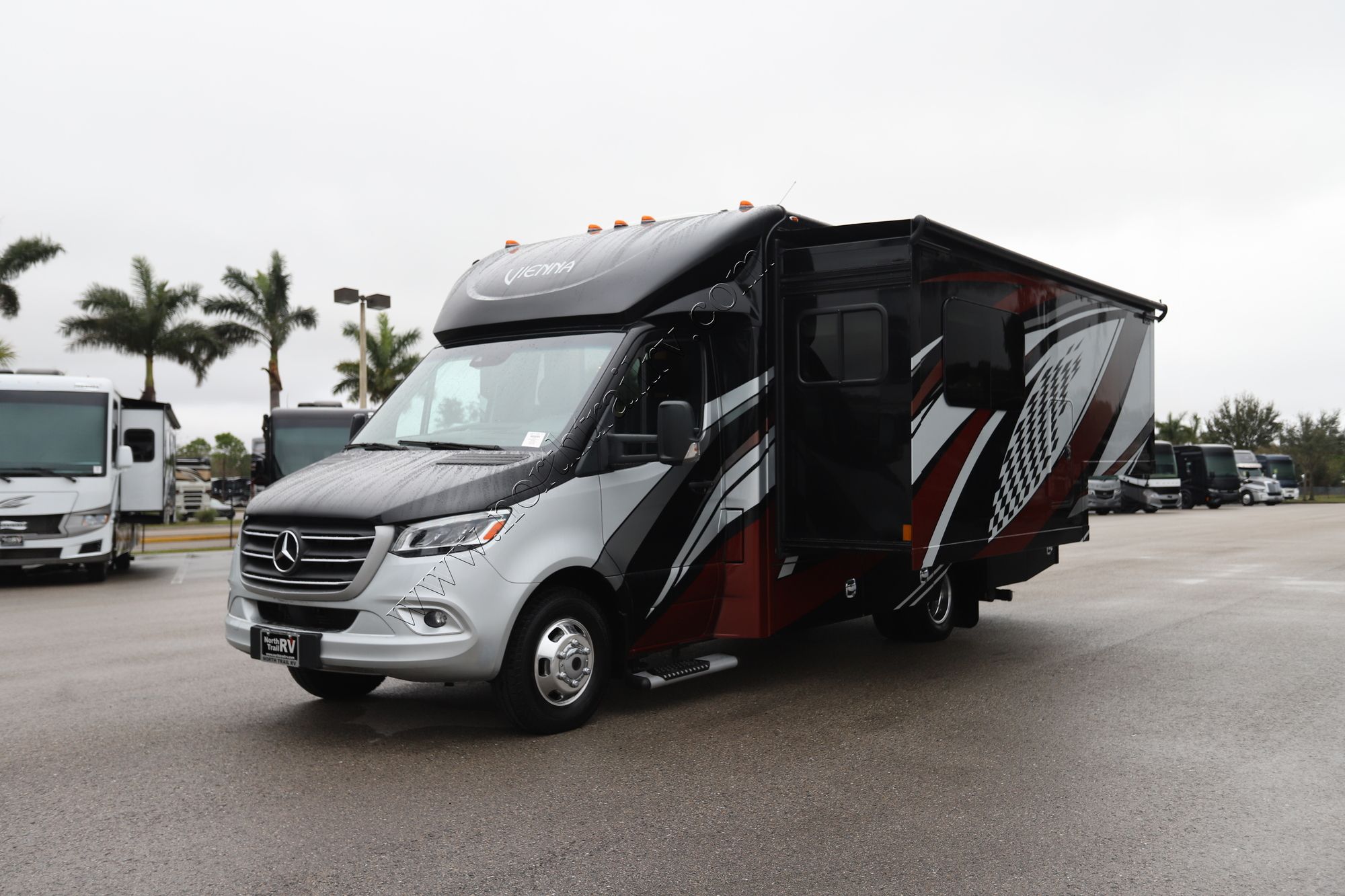 Used 2022 Renegade Rv Vienna 25VFWS Class C  For Sale