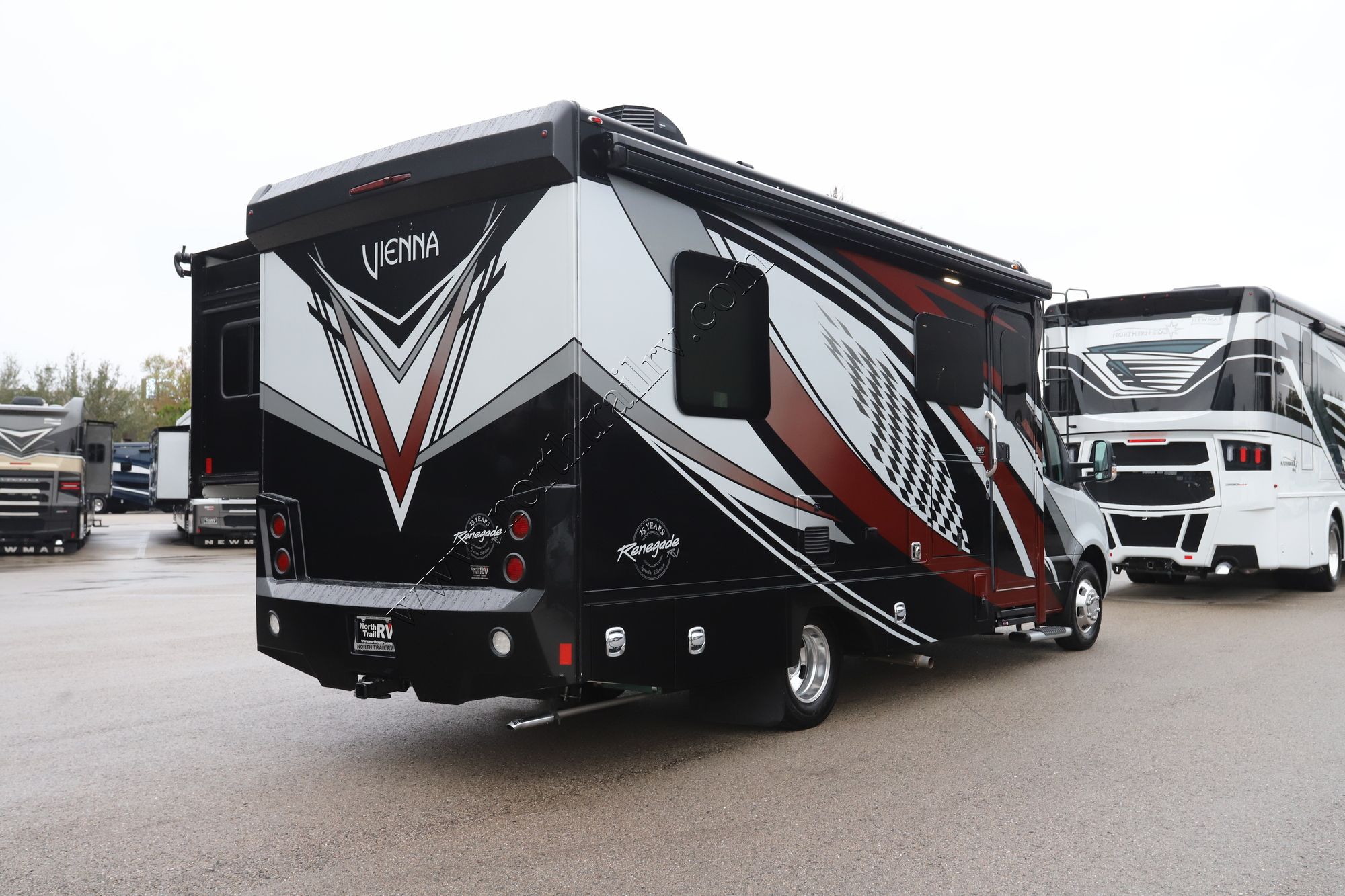 Used 2022 Renegade Rv Vienna 25VFWS Class C  For Sale