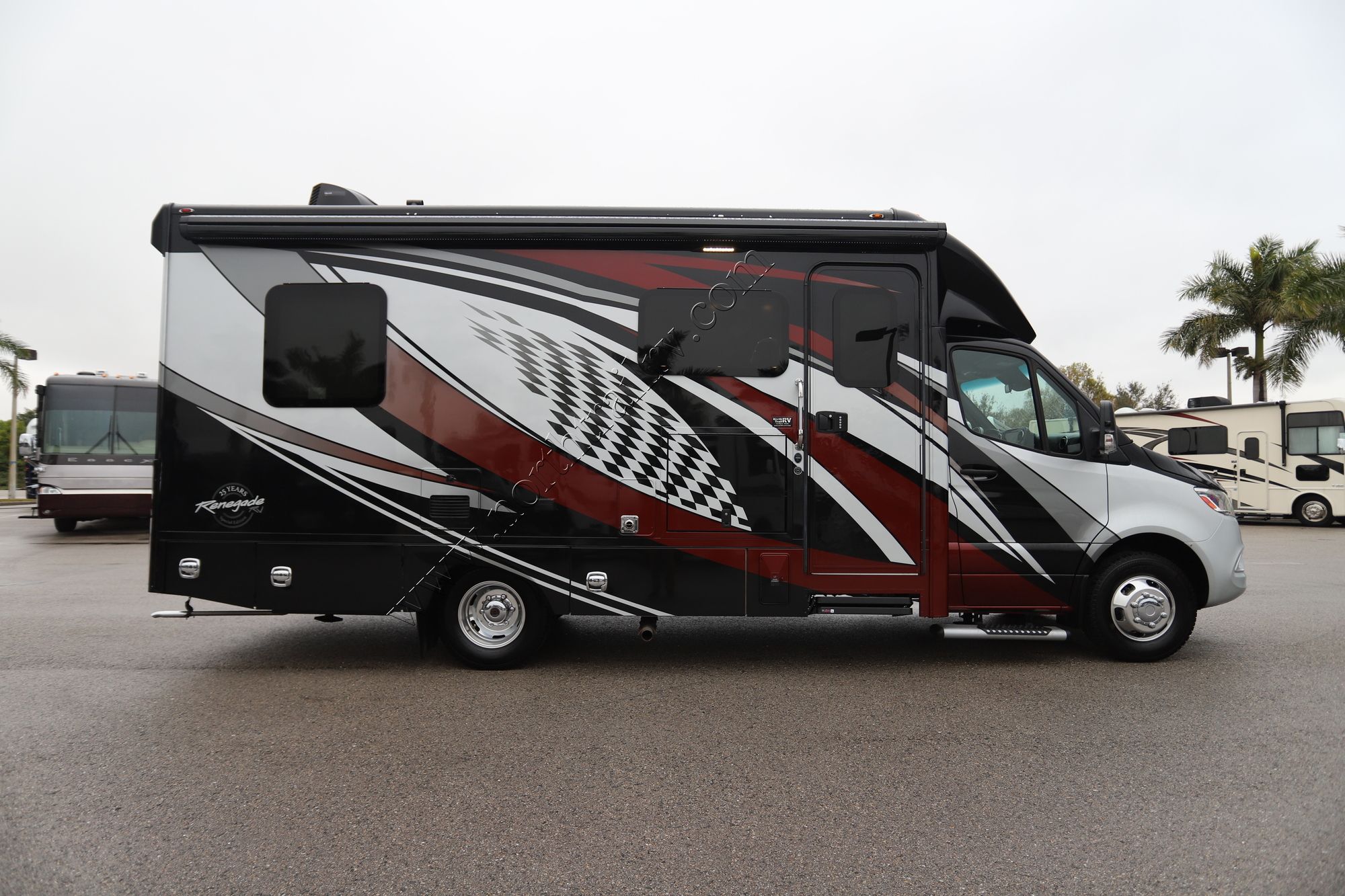 Used 2022 Renegade Rv Vienna 25VFWS Class C  For Sale