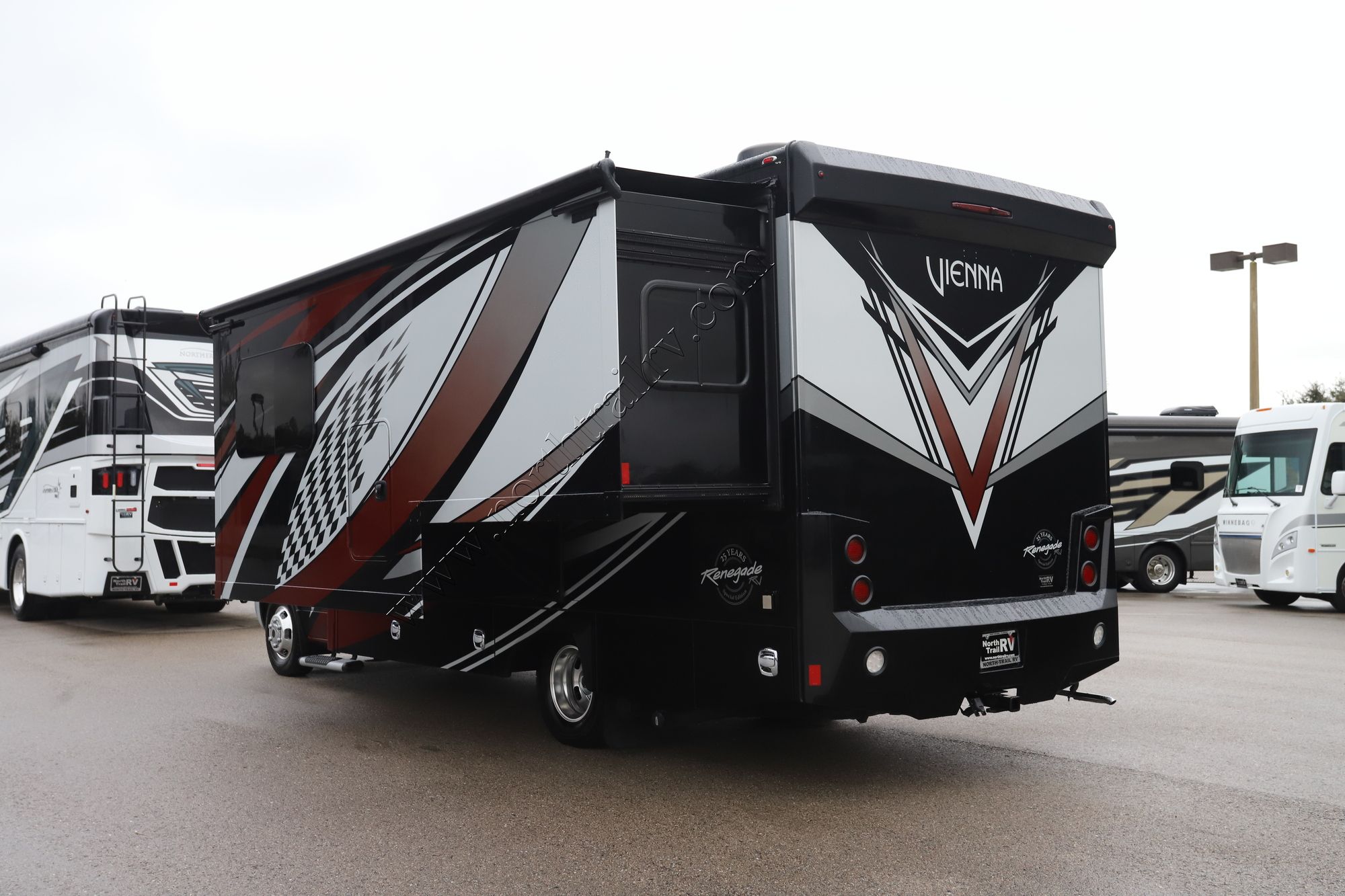 Used 2022 Renegade Rv Vienna 25VFWS Class C  For Sale