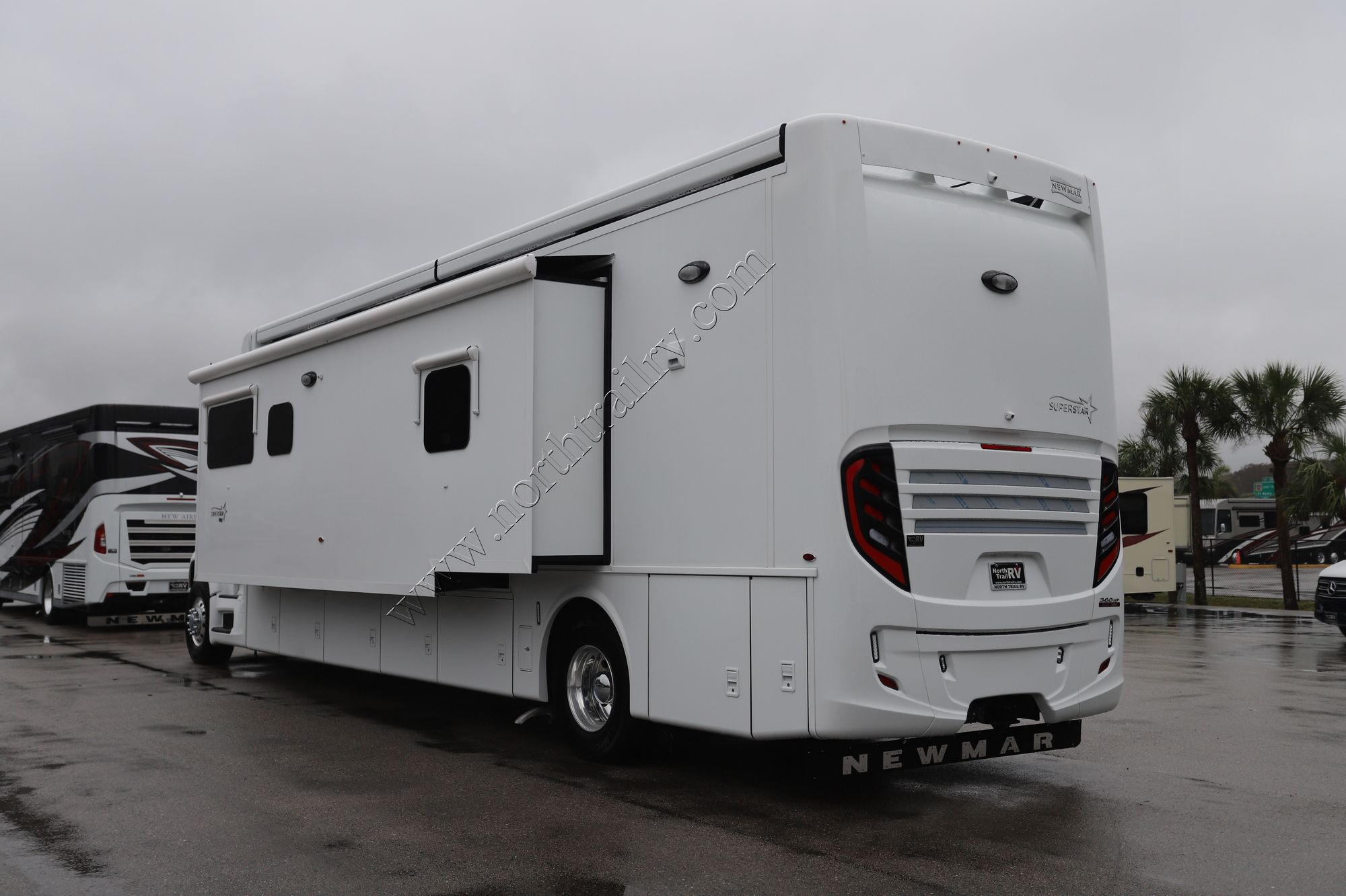 New 2025 Newmar Super Star 4059 Super C  For Sale