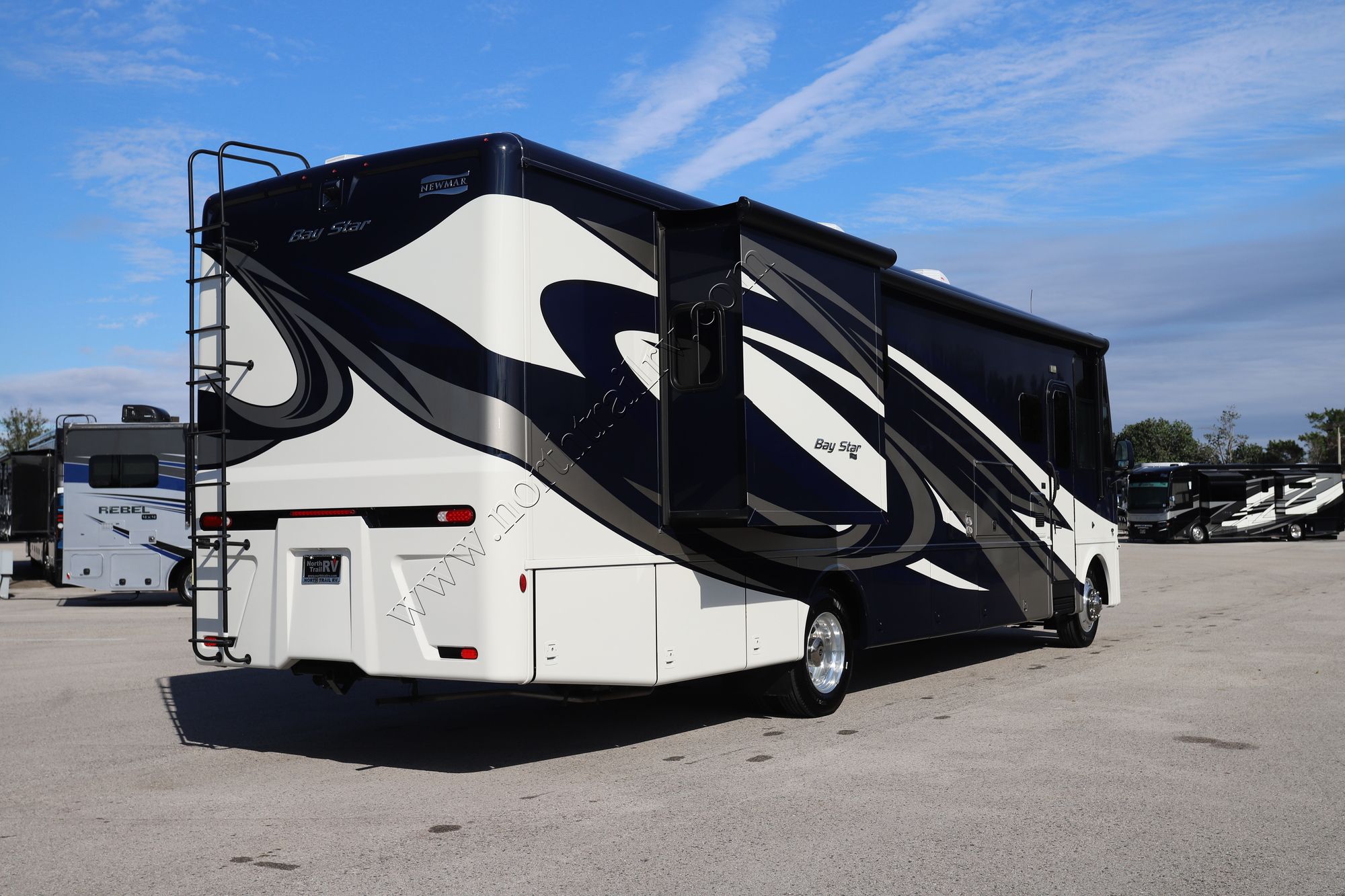 Used 2023 Newmar Bay Star 3616 Class A  For Sale