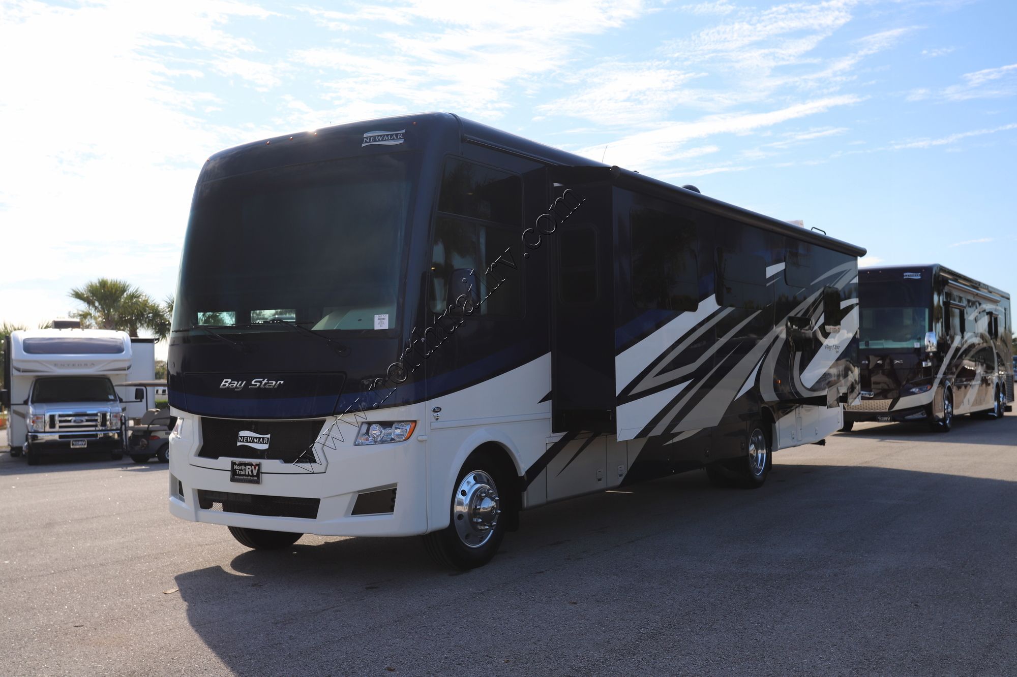 Used 2023 Newmar Bay Star 3616 Class A  For Sale