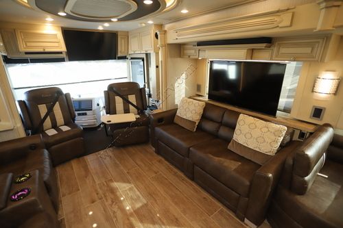 2020 Newmar Essex 4533