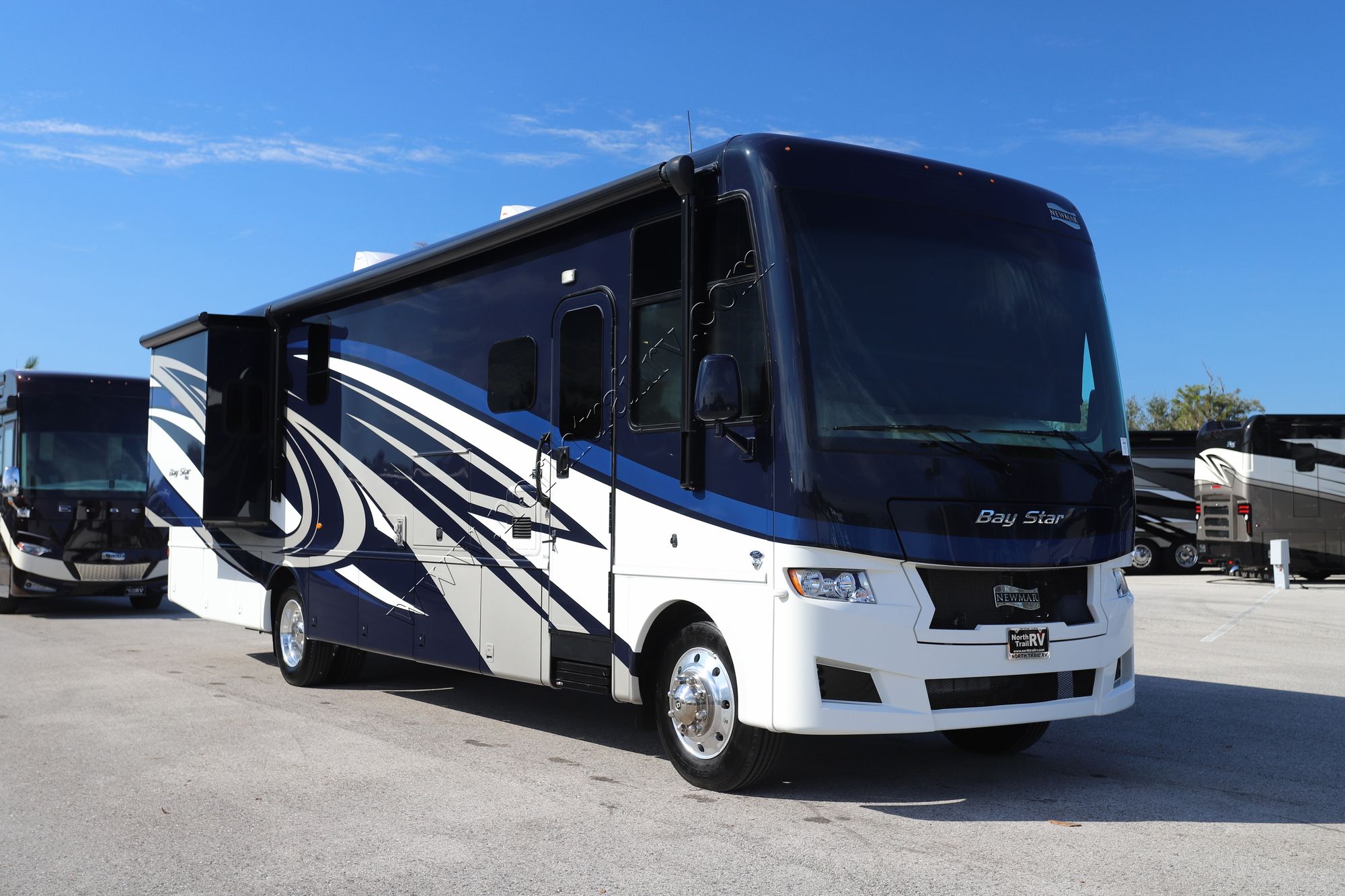 Used 2023 Newmar Bay Star 3616 Class A  For Sale