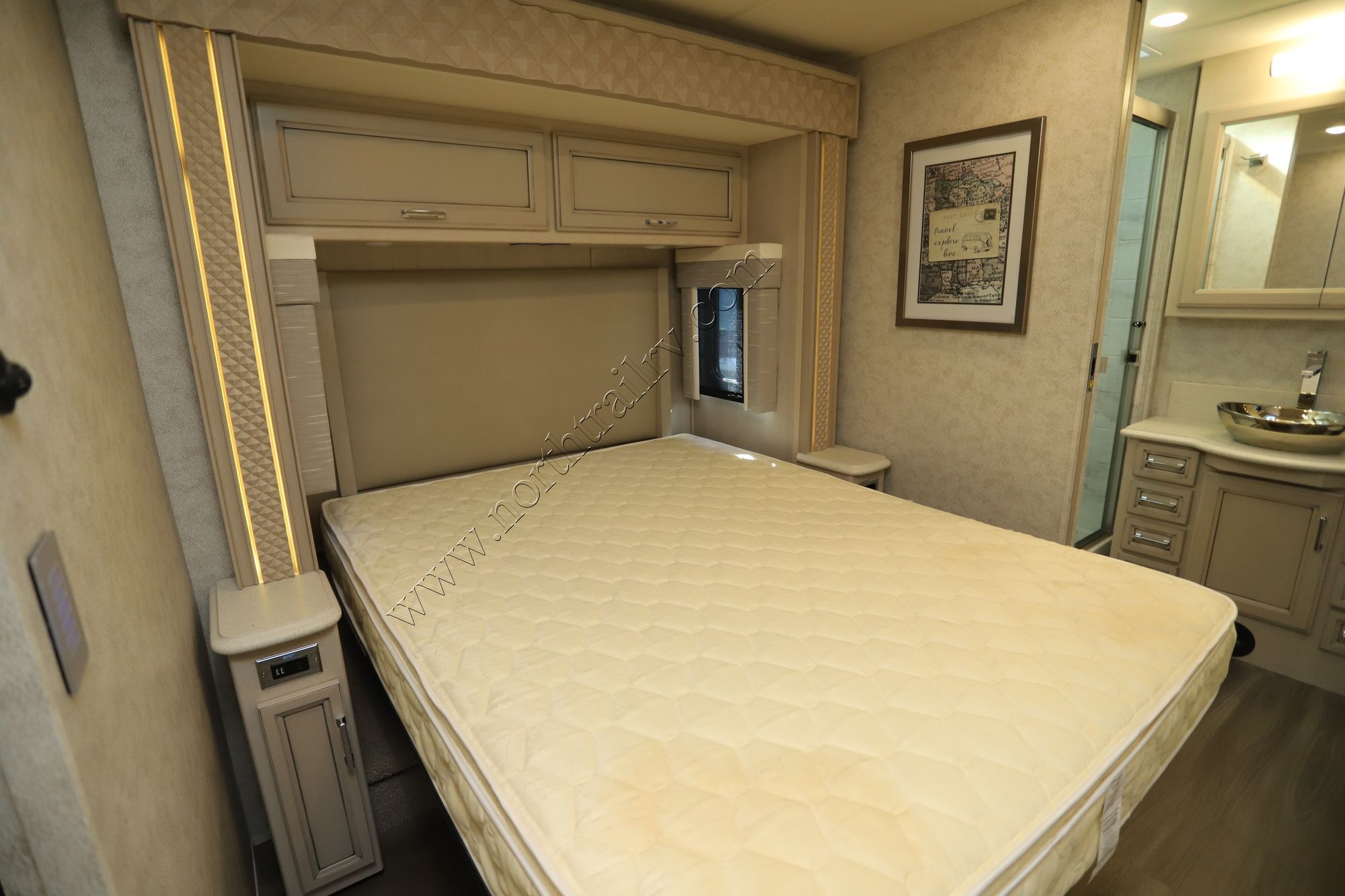 Used 2023 Newmar Bay Star 3616 Class A  For Sale