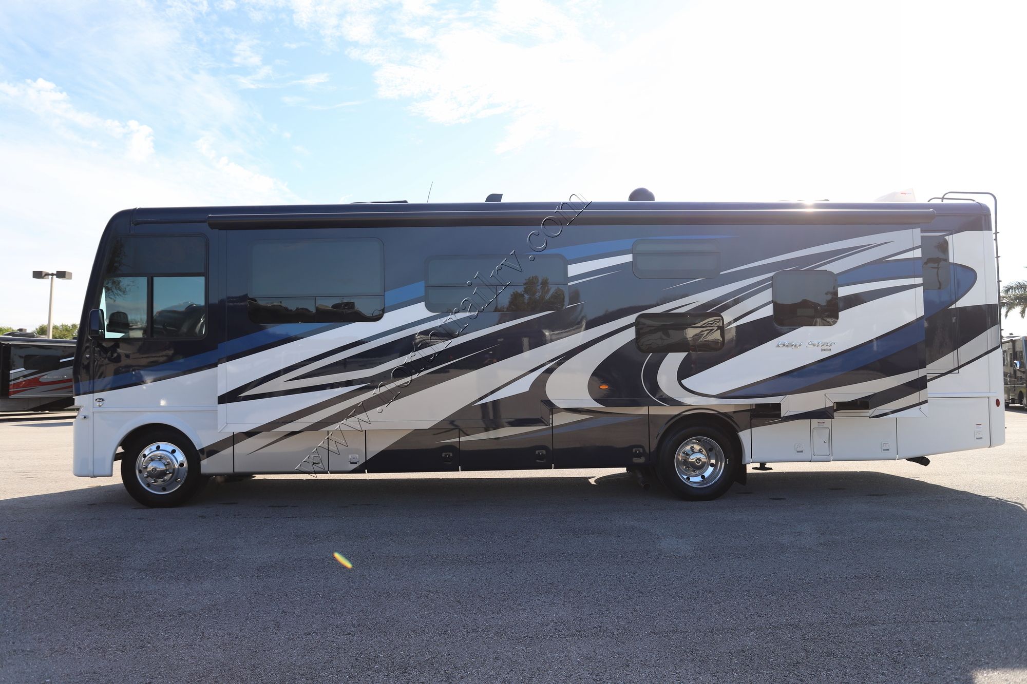 Used 2023 Newmar Bay Star 3616 Class A  For Sale