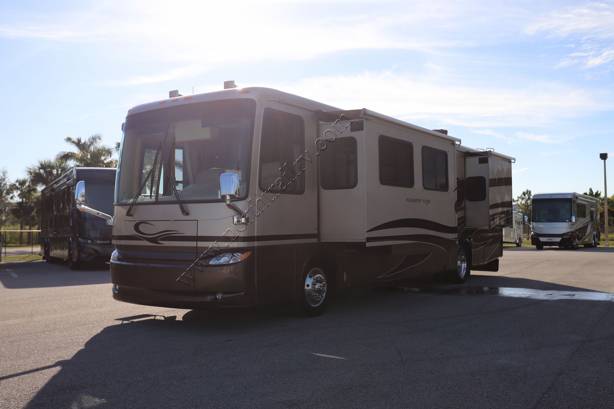 Used 2005 Newmar Kountry Star 3910 Class A  For Sale