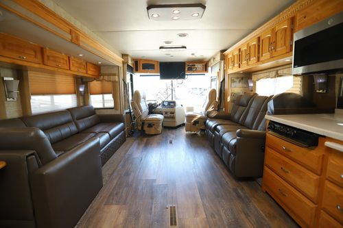 2005 Newmar Kountry Star 3910