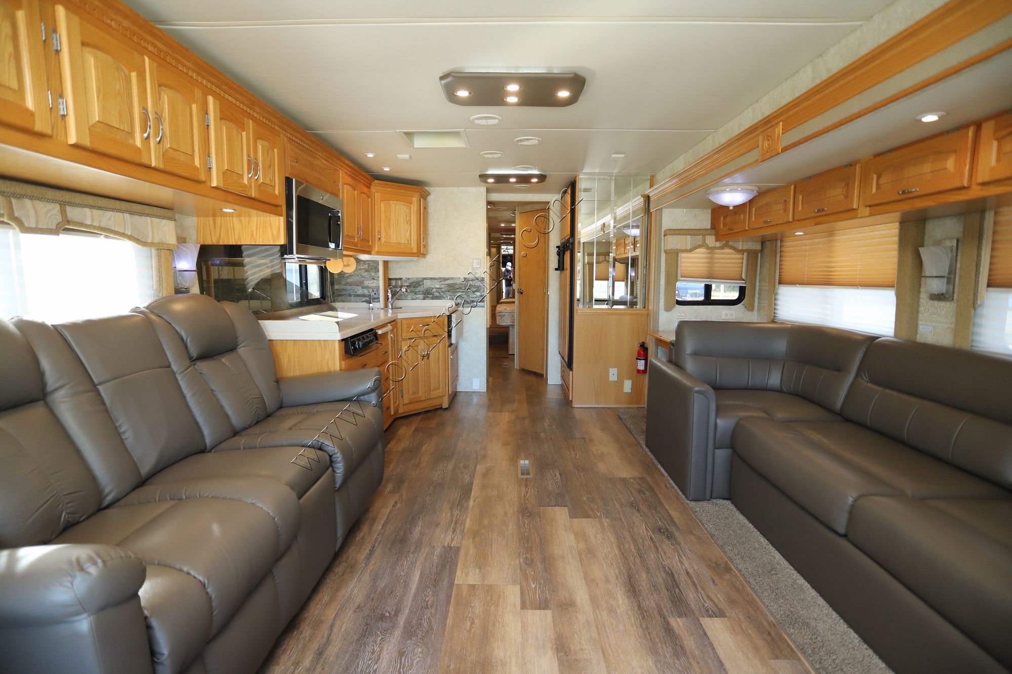 Used 2005 Newmar Kountry Star 3910 Class A  For Sale