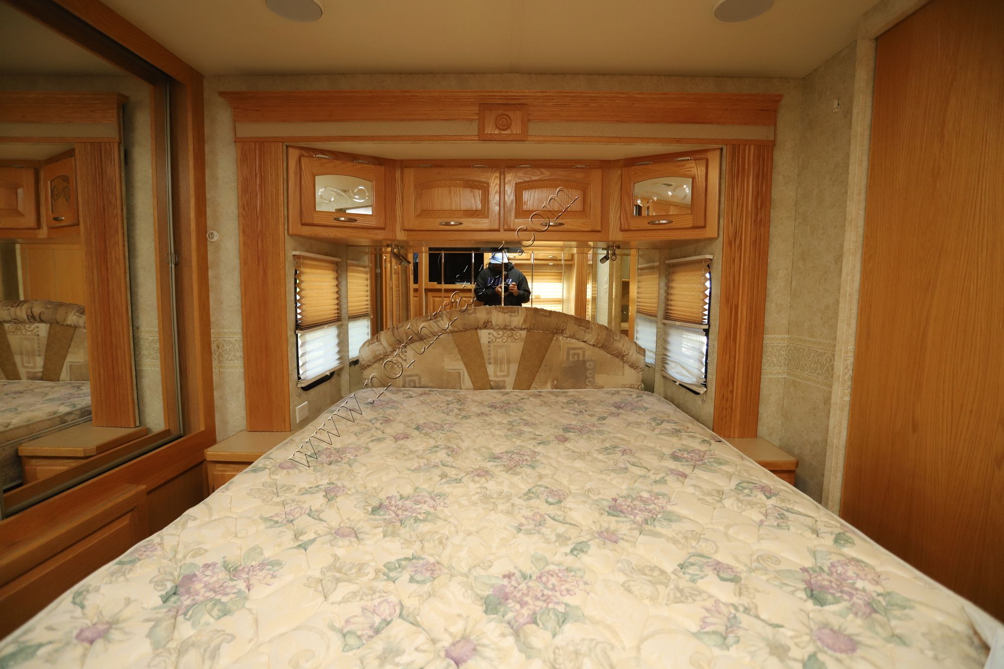 Used 2005 Newmar Kountry Star 3910 Class A  For Sale