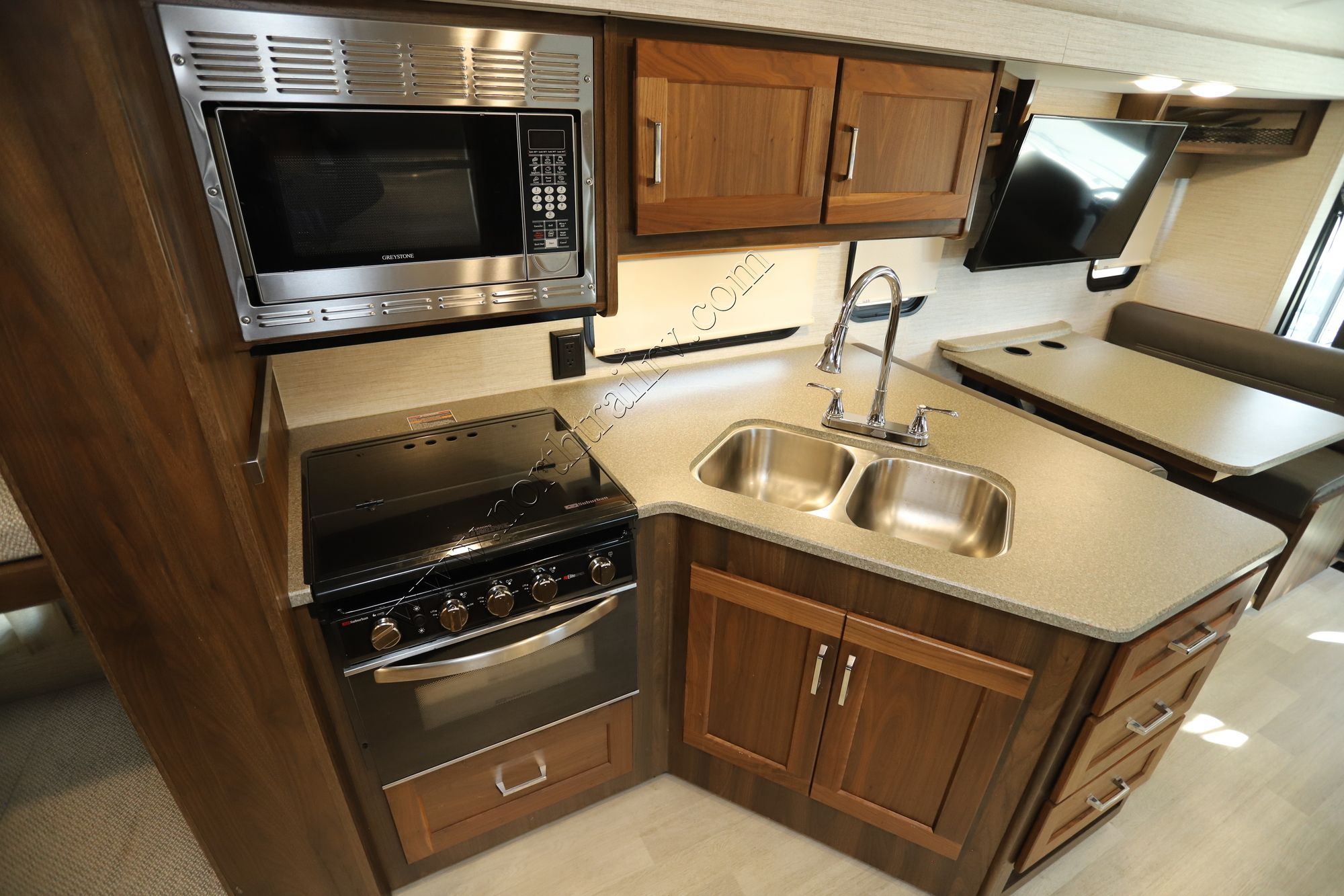 Used 2022 Winnebago Vista 31B Class A  For Sale