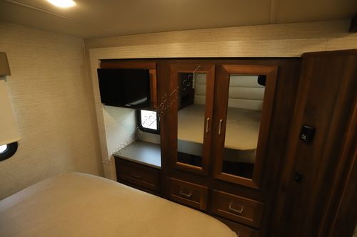 2022 Winnebago Vista 31B