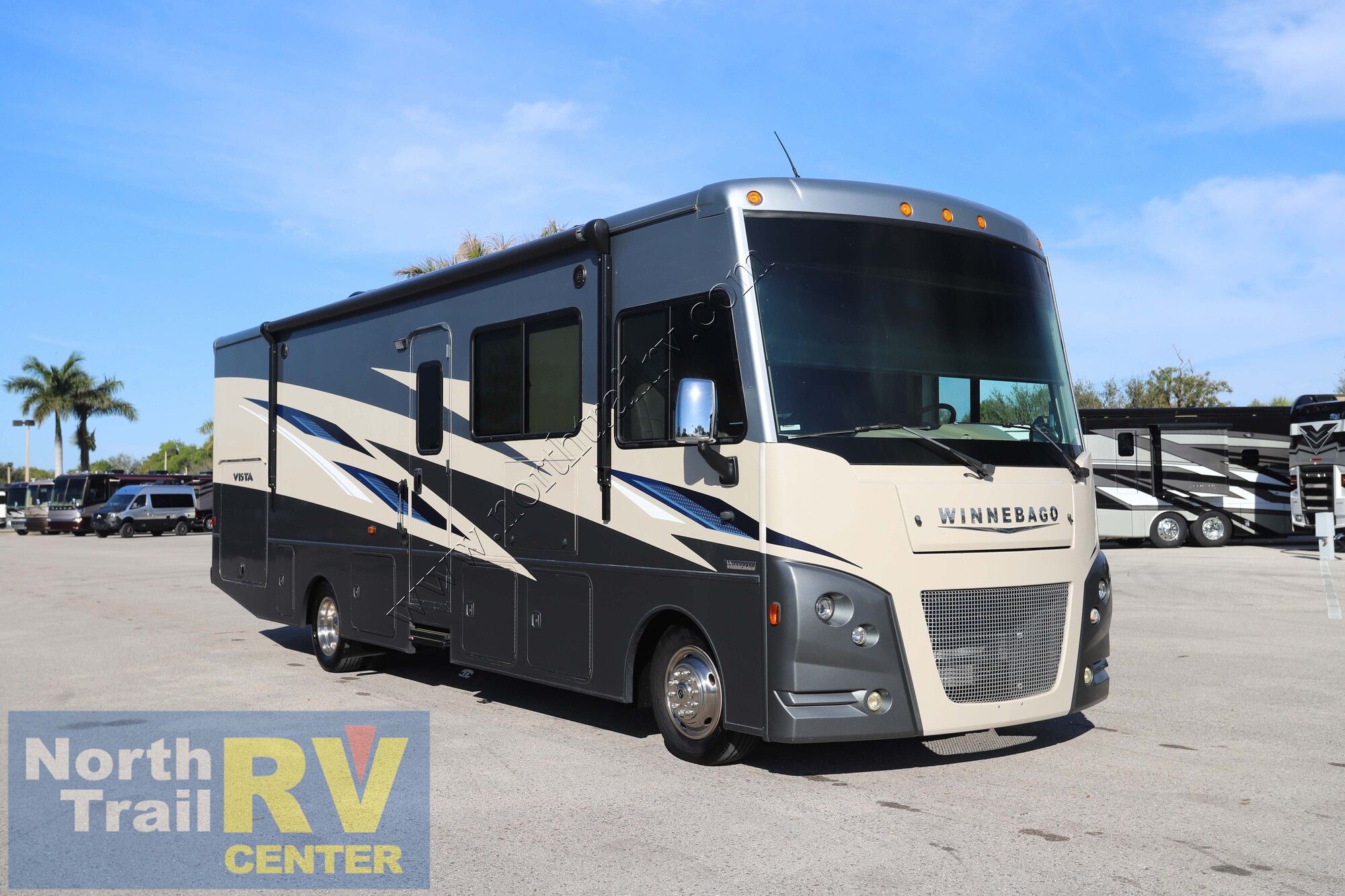 Used 2022 Winnebago Vista 31B Class A  For Sale