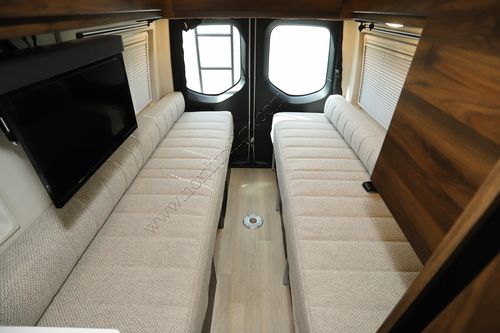 2022 Winnebago Boldt 70BL 4X4