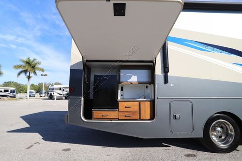 2022 Winnebago Vista 31B