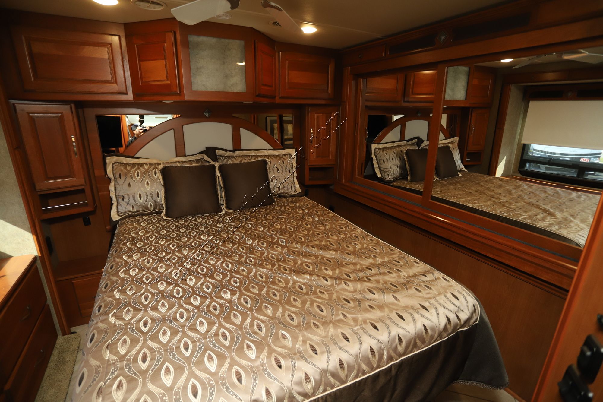 Used 2017 Winnebago Journey 36M Class A  For Sale