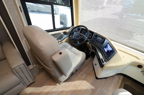 2023 Tiffin Motor Homes Phaeton 40IH