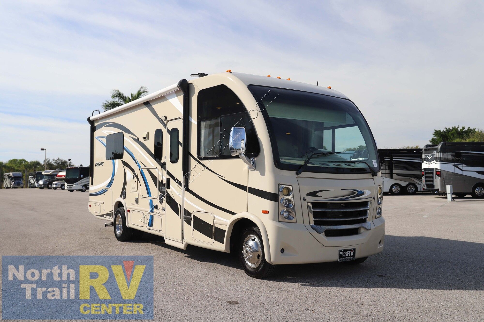 Used 2017 Thor Vegas 25.5 Class A  For Sale