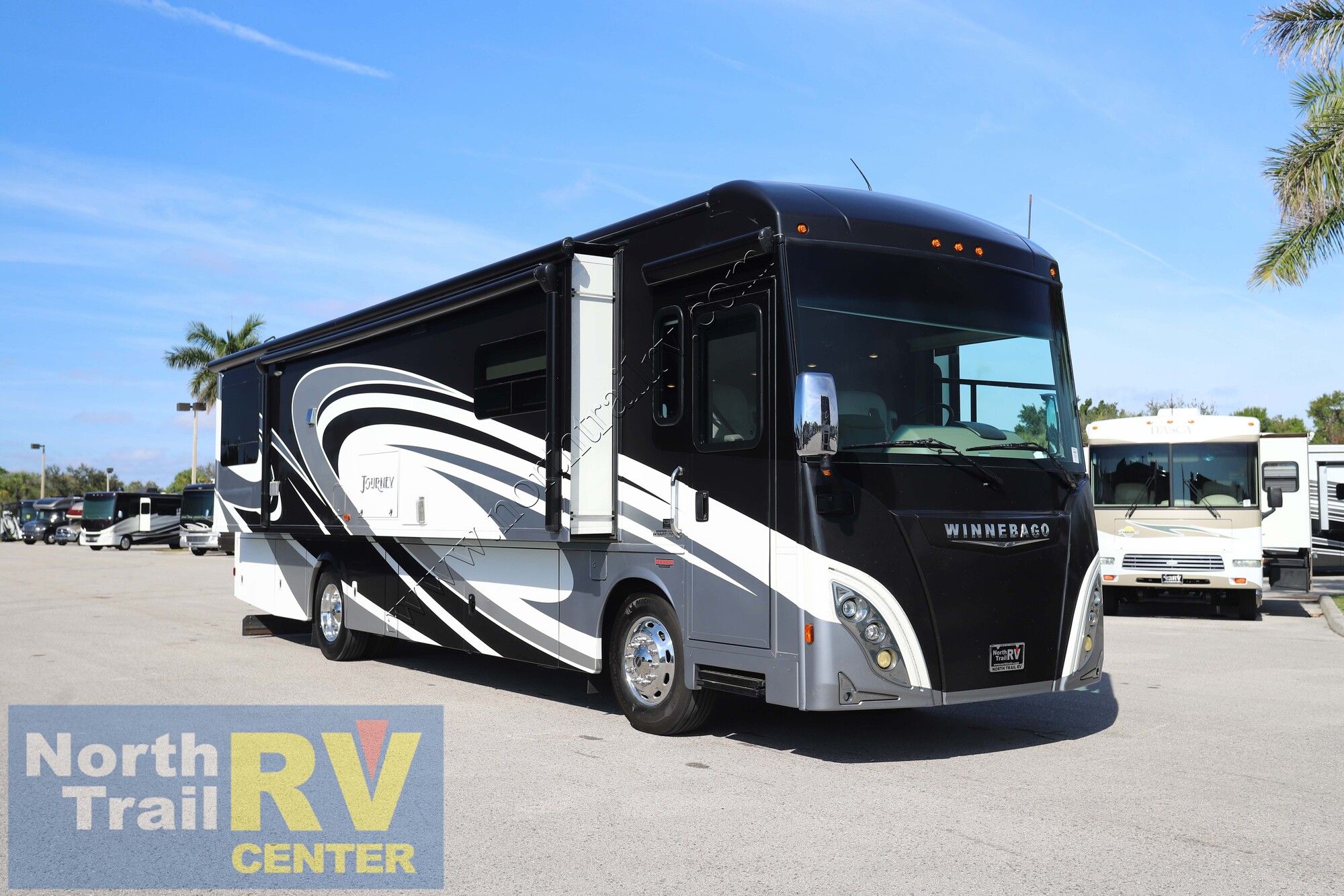 Used 2017 Winnebago Journey 36M Class A  For Sale