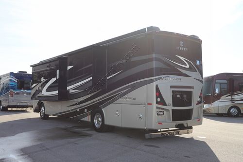 2023 Tiffin Motor Homes Phaeton 40IH