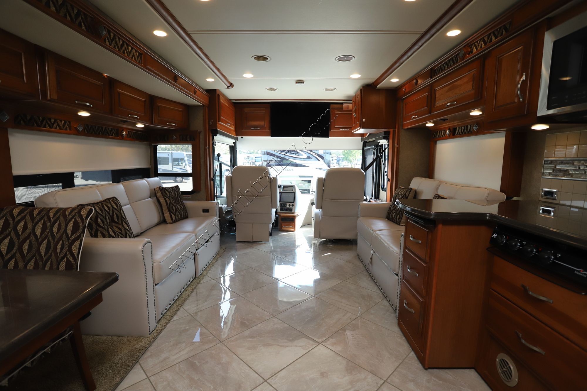 Used 2017 Winnebago Journey 36M Class A  For Sale