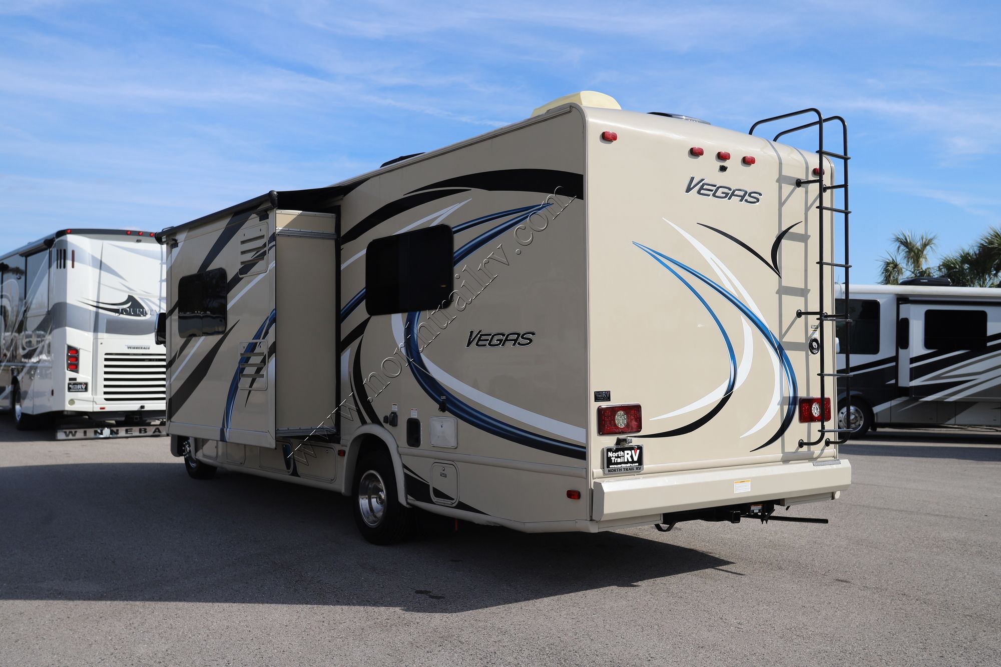 Used 2017 Thor Vegas 25.5 Class A  For Sale