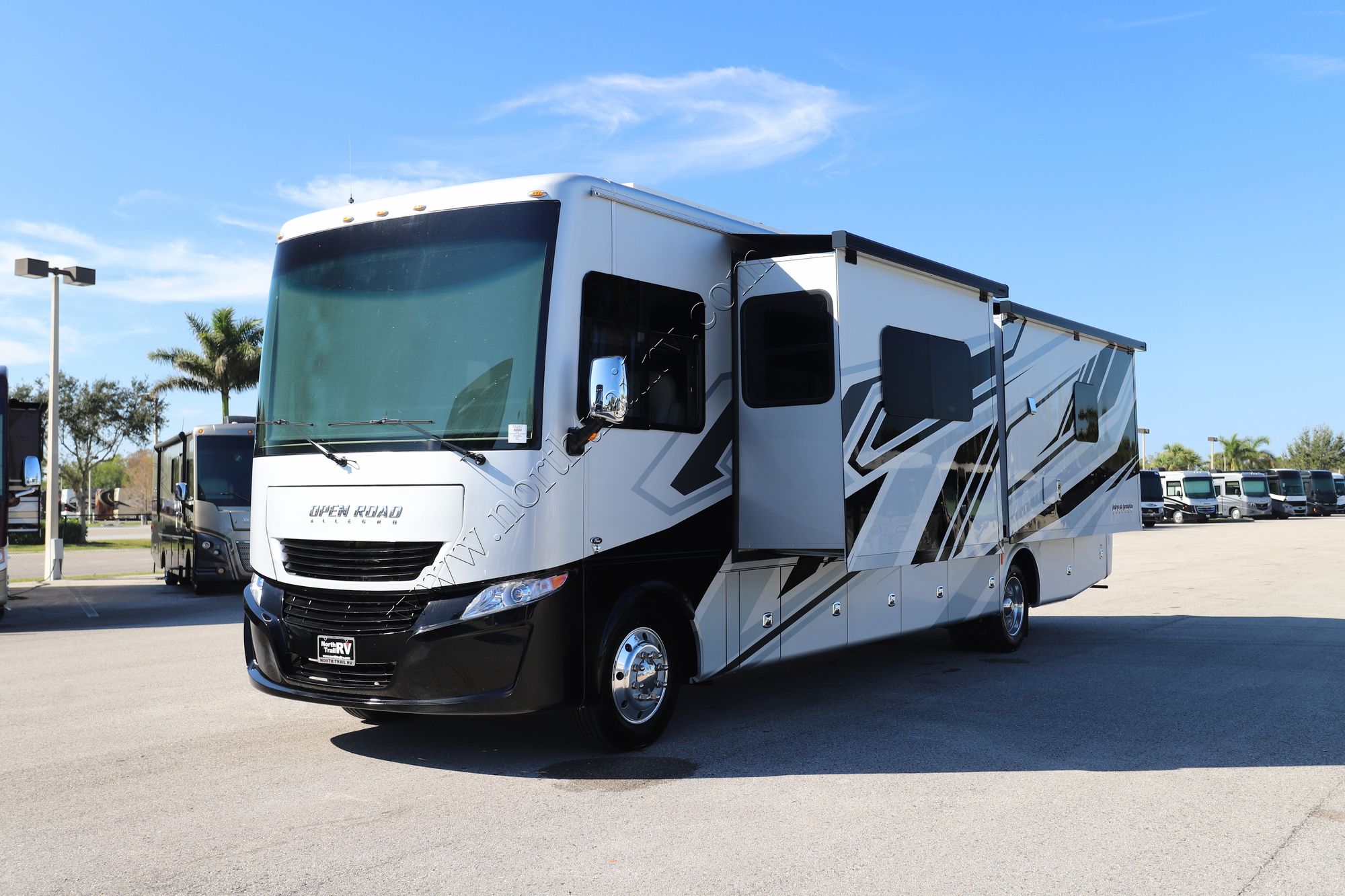 New 2025 Tiffin Motor Homes Allegro 34PA Class A  For Sale