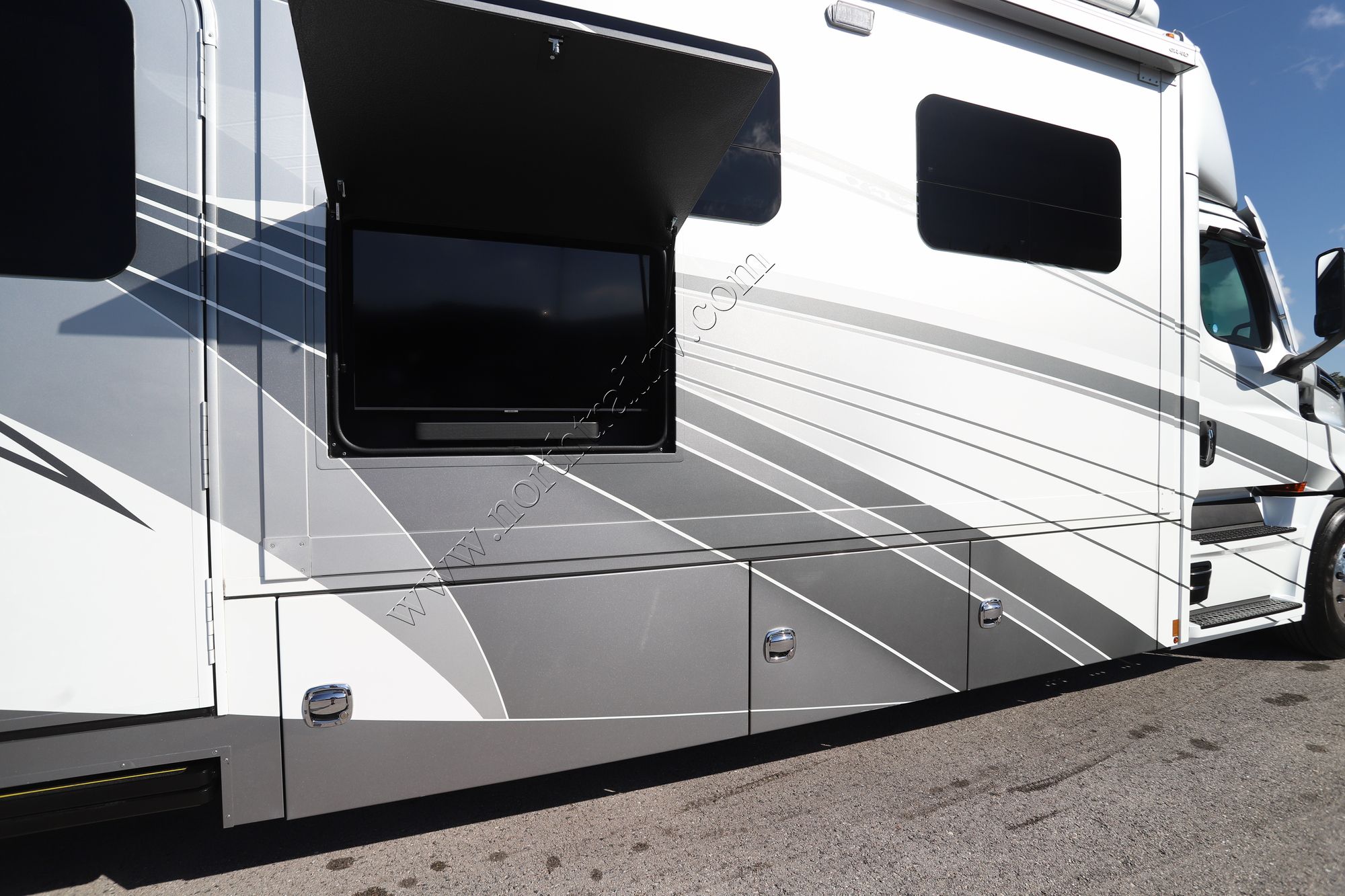 Used 2023 Renegade Rv Xl 43DB Super C  For Sale