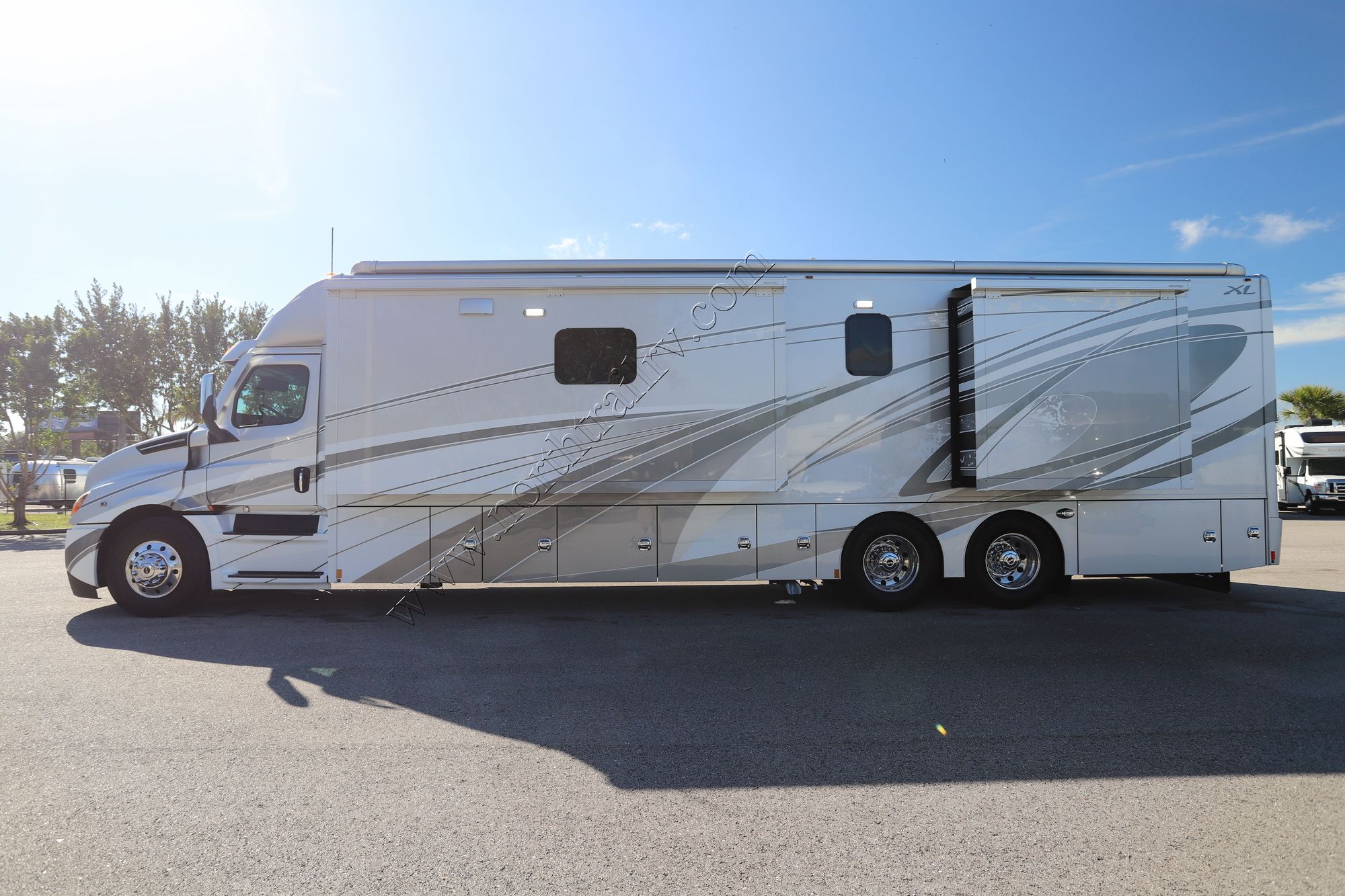 Used 2023 Renegade Rv Xl 43DB Super C  For Sale