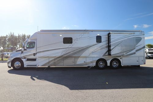 2023 Renegade Rv Xl 43DB Super C