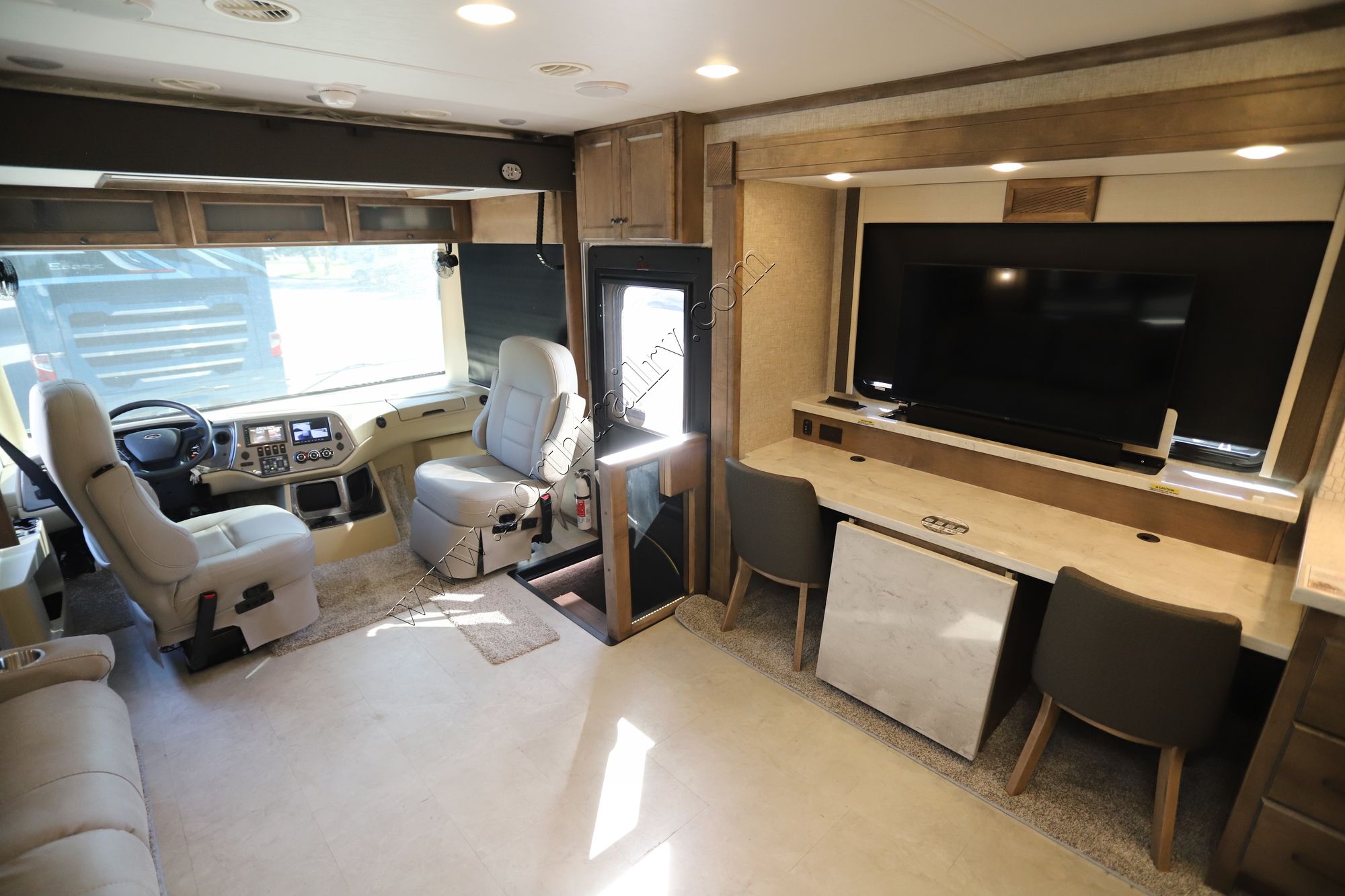 New 2025 Tiffin Motor Homes Allegro 34PA Class A  For Sale