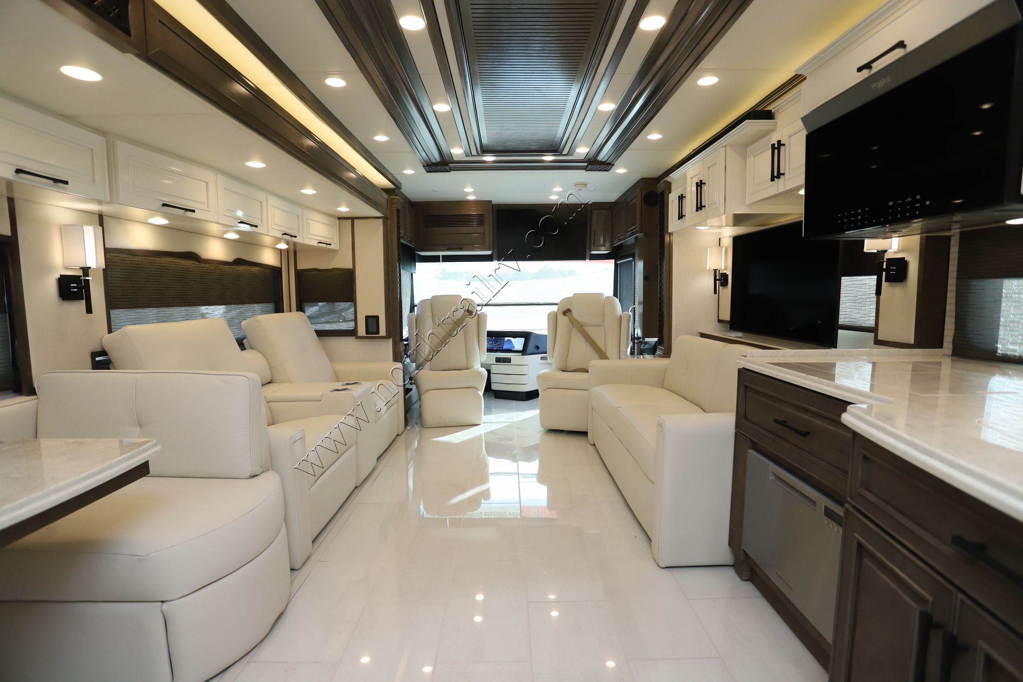 New 2025 Newmar London Aire 4595 Class A  For Sale