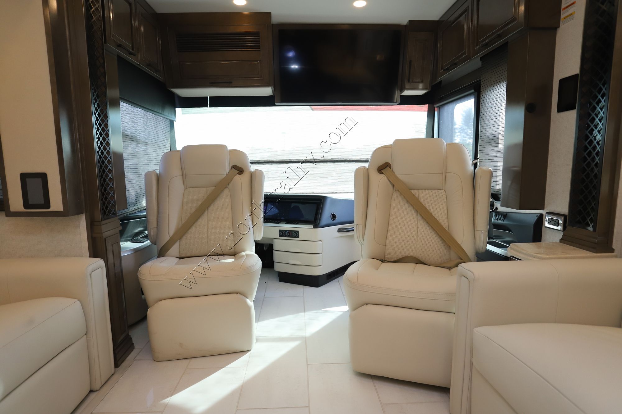 New 2025 Newmar London Aire 4595 Class A  For Sale