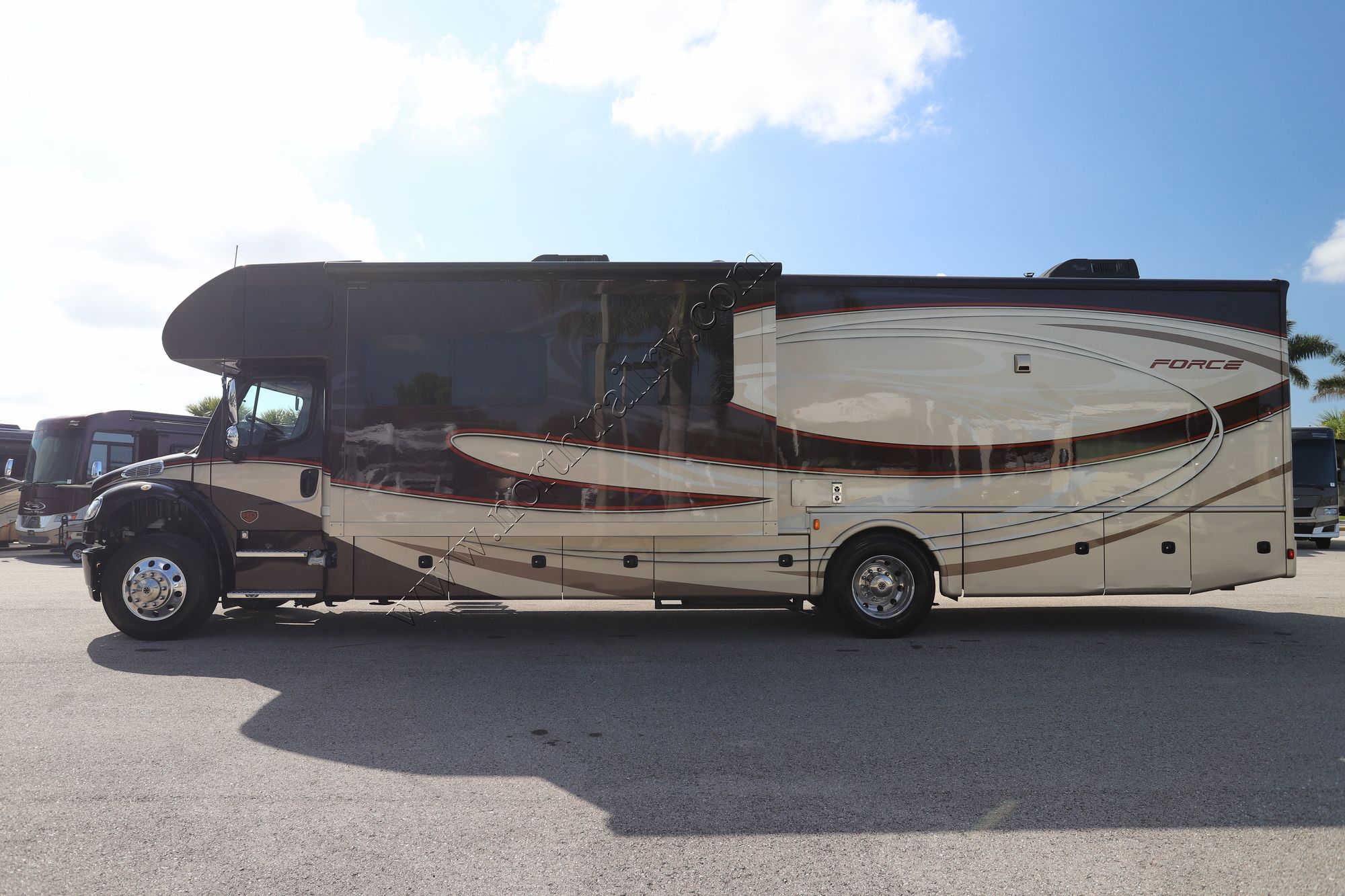 Used 2018 Dynamax Force Hd 37TS Super C  For Sale