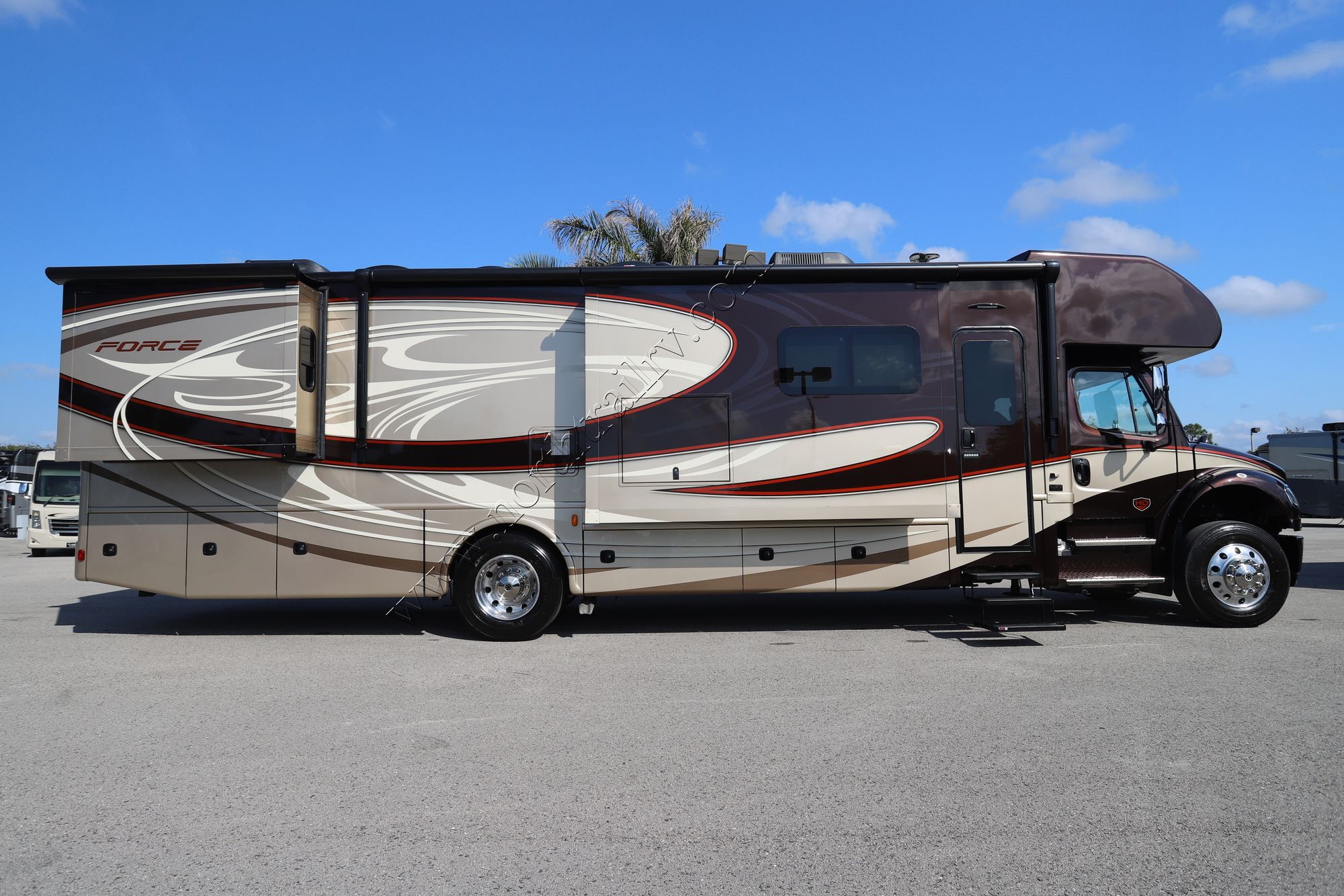 Used 2018 Dynamax Force Hd 37TS Super C  For Sale