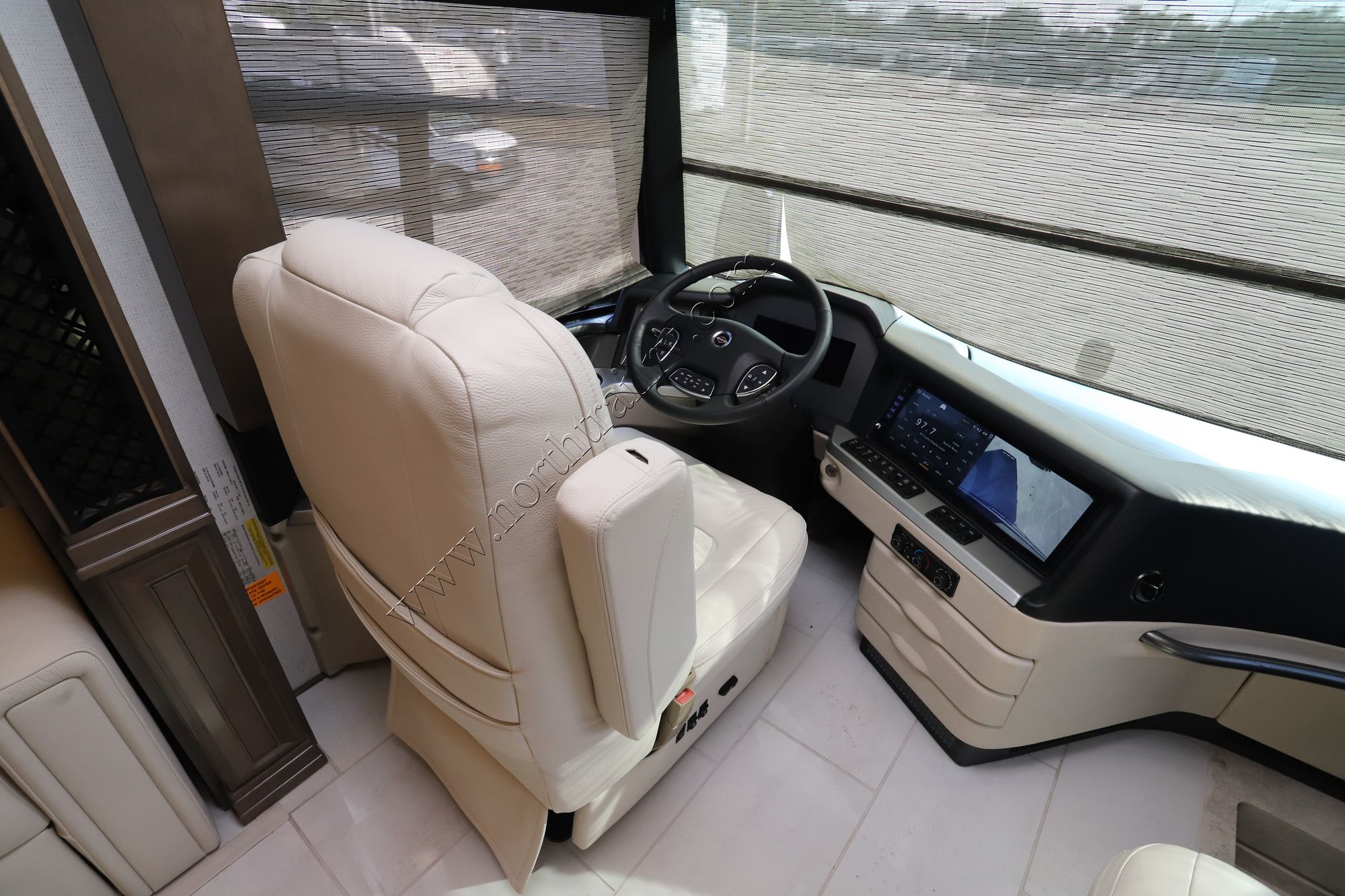 New 2025 Newmar London Aire 4595 Class A  For Sale