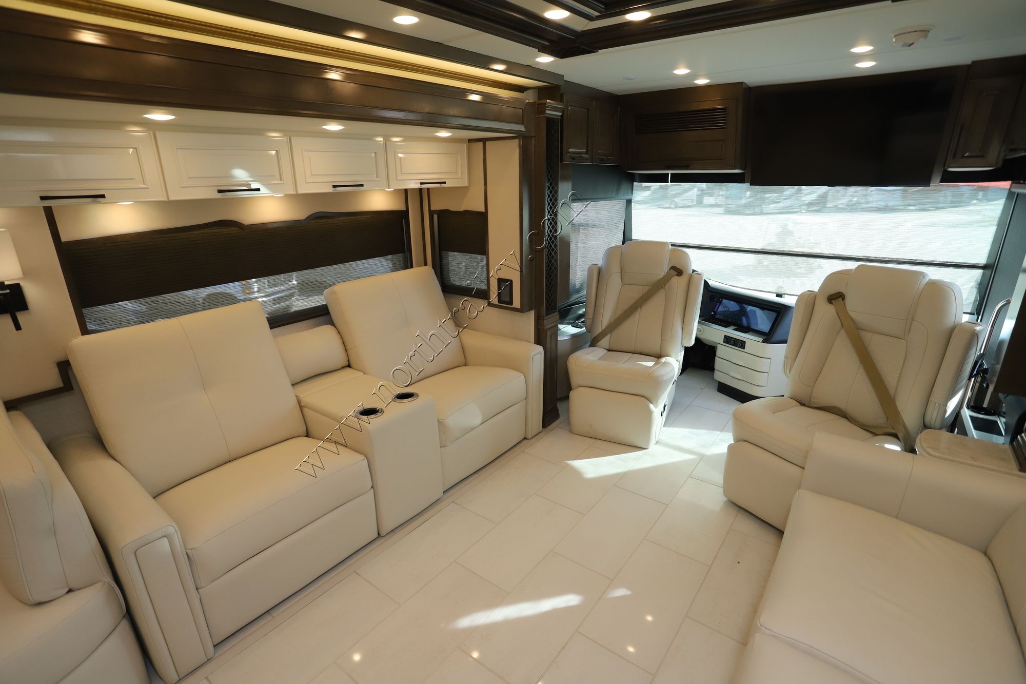 New 2025 Newmar London Aire 4595 Class A  For Sale