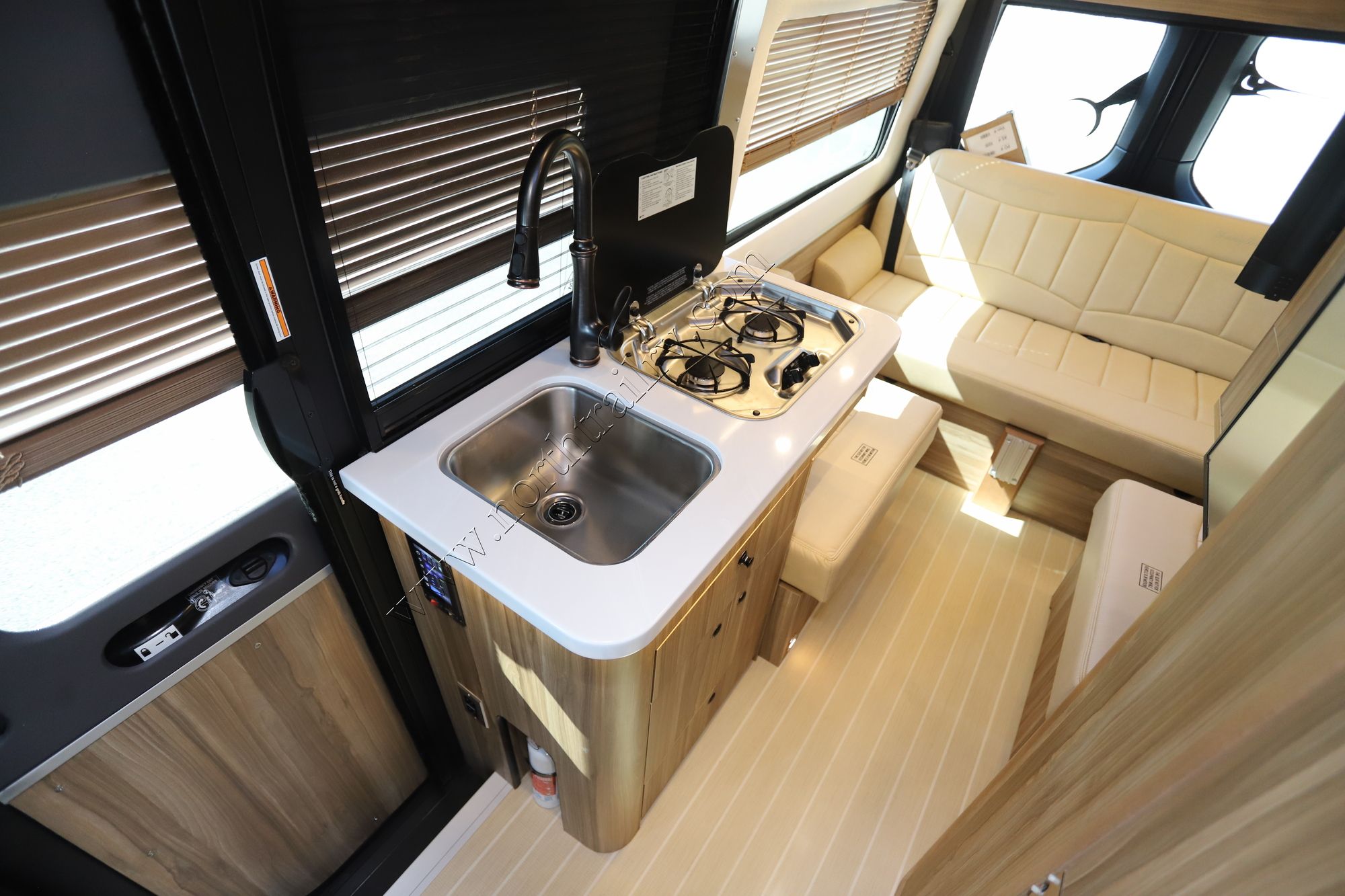 New 2025 Airstream Interstate 19 Tommy Bahama Class B  For Sale