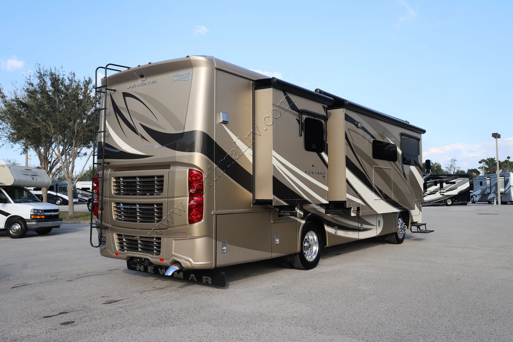 Used 2019 Newmar Ventana 3412 Class A  For Sale