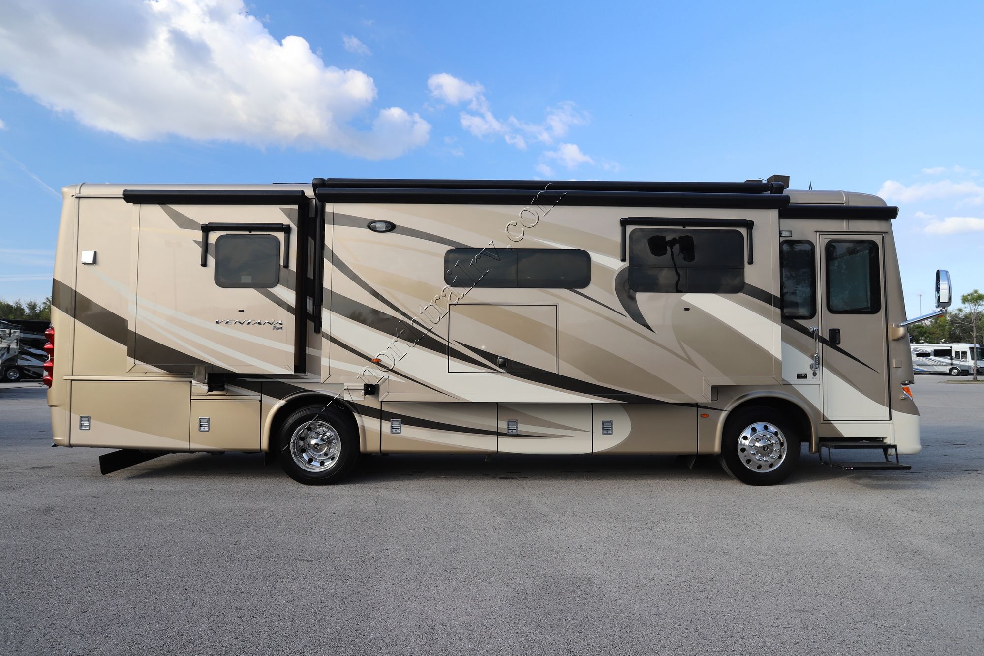 Used 2019 Newmar Ventana 3412 Class A  For Sale