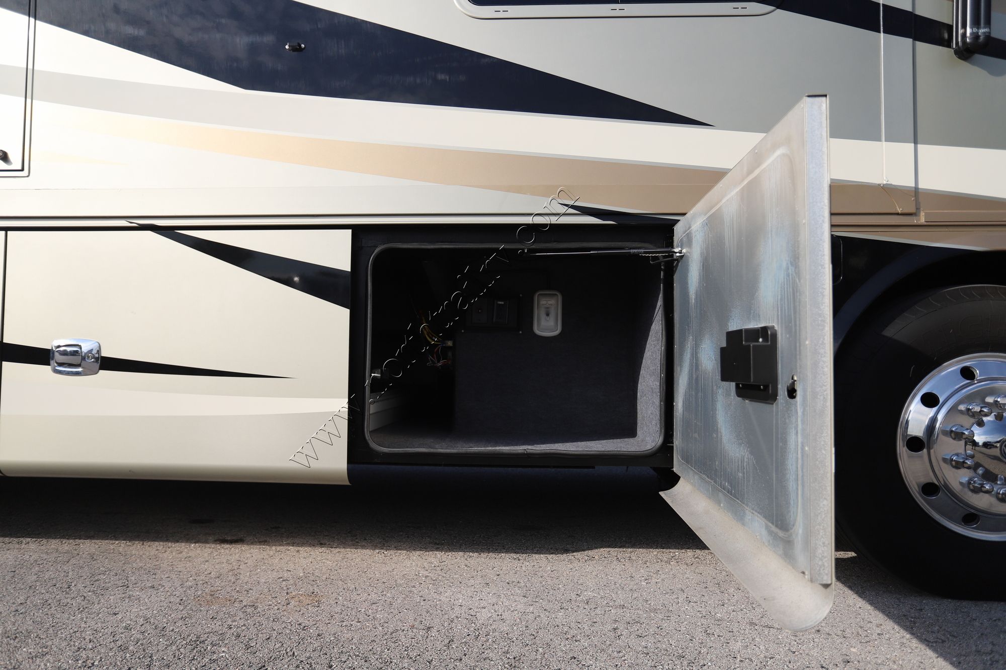 Used 2012 Tiffin Motor Homes Allegro Bus 40QBP Class A  For Sale