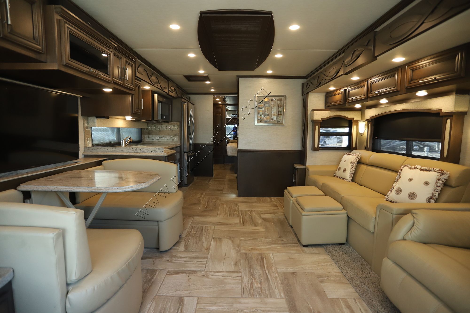 Used 2019 Newmar Ventana 3412 Class A  For Sale