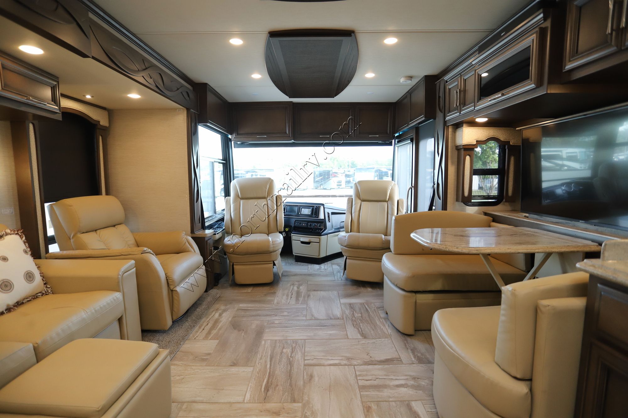 Used 2019 Newmar Ventana 3412 Class A  For Sale